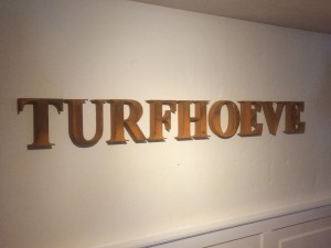 Turfhoeve-XPS-cortenstaal-letters-01